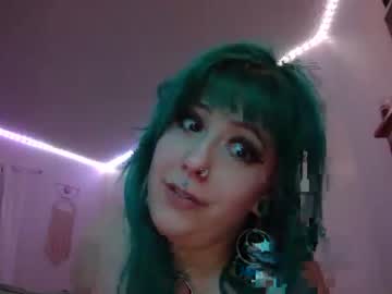 girl
        kylakitsune cam image #73179