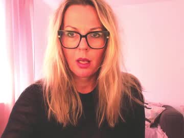 girl Sex Cam Older Woman with esmimilf
