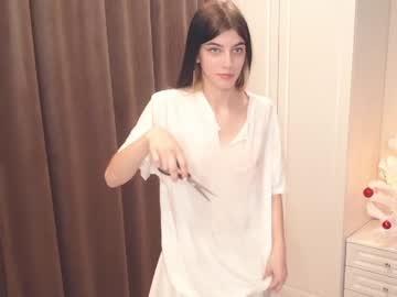 girl
        jenniferdickson cam image #136798