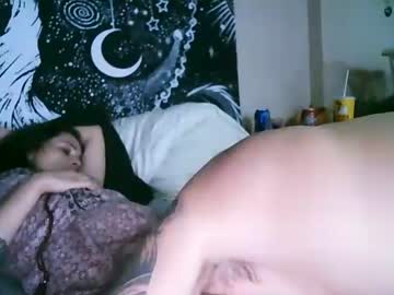 couple
        urmyperson cam image #169963