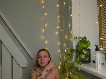 girl
        vulpiones cam image #123826