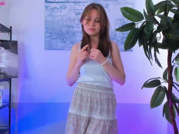 girl
        millamorni cam image #95968