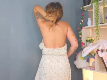 girl
        fairyfling cam image #212554
