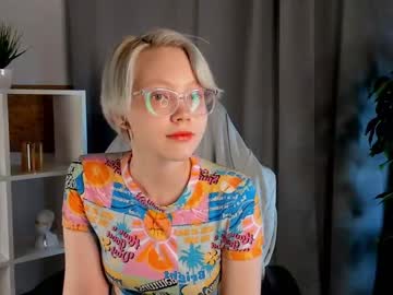 girl
        dorishane cam image #139715