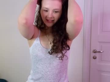 girl
        curly_lina cam image #150325