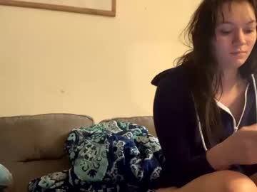 girl
        kylieexoxoxo2432 cam image #141588