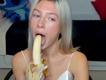 girl
        she_rry cam image #125124
