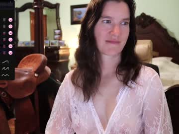 girl
        thornbury_rose cam image #10132