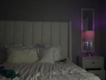 girl
        amira_elise cam image #190820