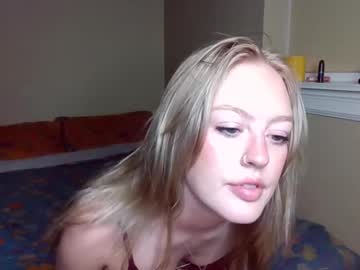 girl
        echo_mae cam image #217058
