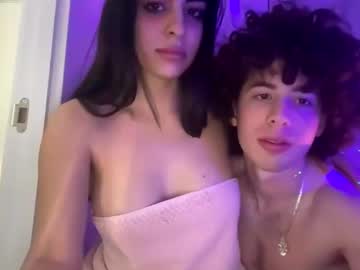 couple
        yaraandleo cam image #229861