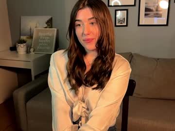 girl
        sky_breeze19 cam image #207603
