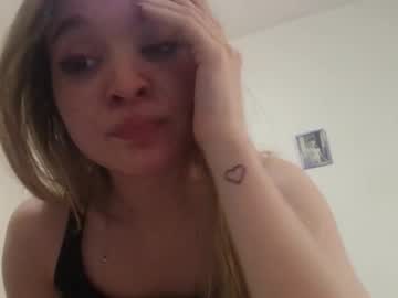 girl
        pinklola31 cam image #221985