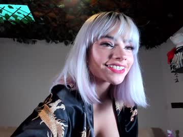 girl
        maryberrygh_ cam image #52656