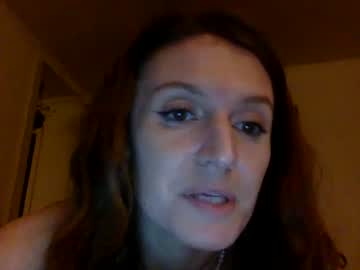 girl
        lusciouslucia222 cam image #172157