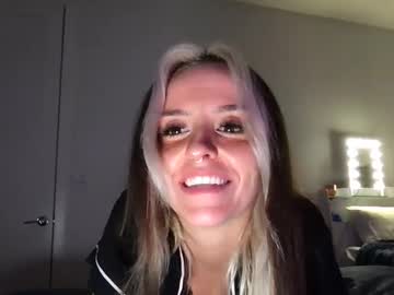 girl Sex Cam Older Woman with chandraxo