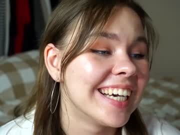 girl
        sugar__freee cam image #104459