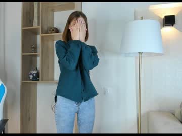 girl
        fontyfall cam image #128810
