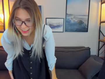 girl
        lisa_roses cam image #39862