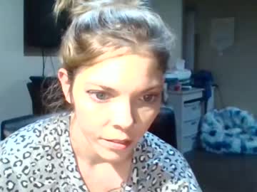 girl
        blaire2017 cam image #47930