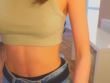 girl
        lucettagibbard cam image #197203