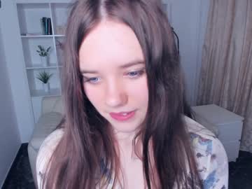 girl
        kristi_zenn cam image #137257