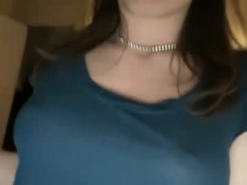girl
        real_br4t cam image #49289