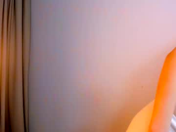 girl
        helta__skelta cam image #202095