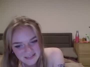 girl
        bbygirlcassidy cam image #142375