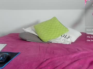 girl
        laurasommer cam image #226026