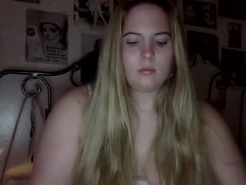 girl
        meganxoxo60532 cam image #75551
