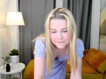 girl
        betty_blush cam image #32005