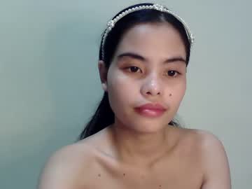 girl
        urprettydoll cam image #148362