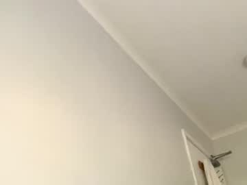 girl
        milliexbailey cam image #160615