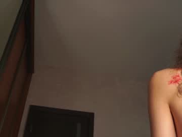 girl
        lynnaharriss cam image #188373
