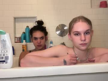 girl
        baddymandy cam image #252134