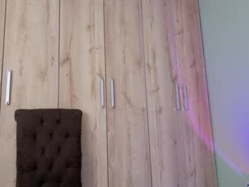 girl
        sweett_petite cam image #245885