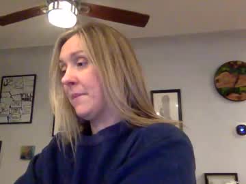 girl Sex Cam Older Woman with souljaboytellem22