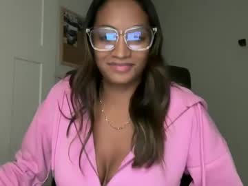girl Sex Cam Older Woman with therealgiana