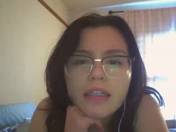 girl
        stephanie7770 cam image #172327