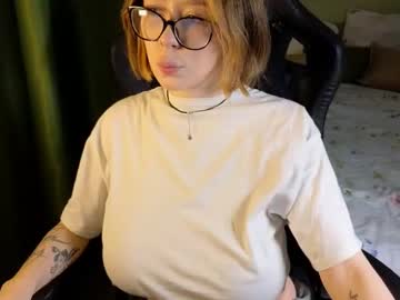 girl
        jokerbatman69 cam image #237153