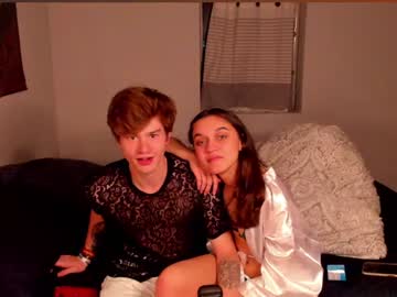 couple
        bunnyboitwnk cam image #80224
