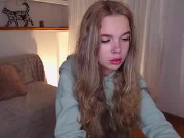 girl
        little_kittty_ cam image #83443