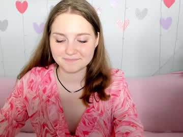 girl
        sshy_dream cam image #180159