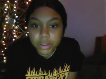 girl
        clichshay cam image #139212