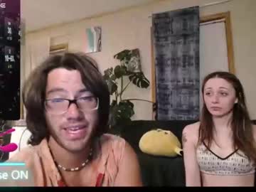 couple
        tiaterra cam image #189381