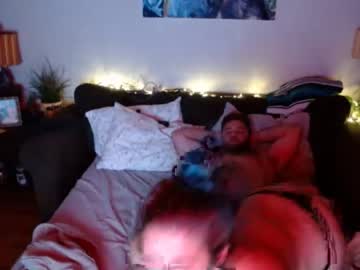 couple
        uncleyank_and_auntcajun cam image #38235