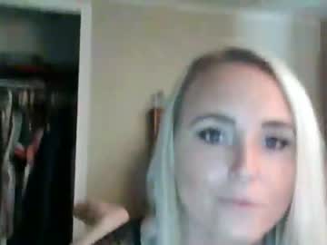 girl
        neversaynogrl cam image #110025