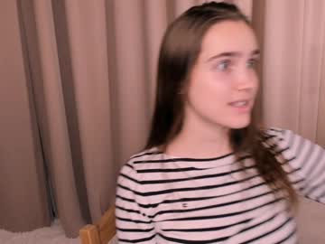 girl
        dominogoulder cam image #217385