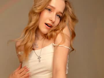 girl
        ivlx cam image #205878